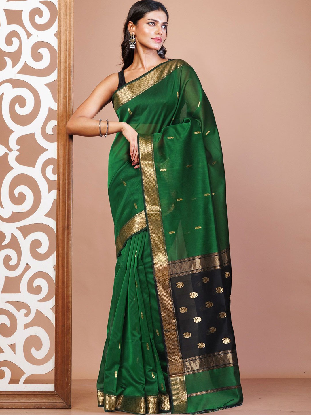 

Unnati Silks Woven Design Zari Silk Cotton Maheshwari Saree, Green