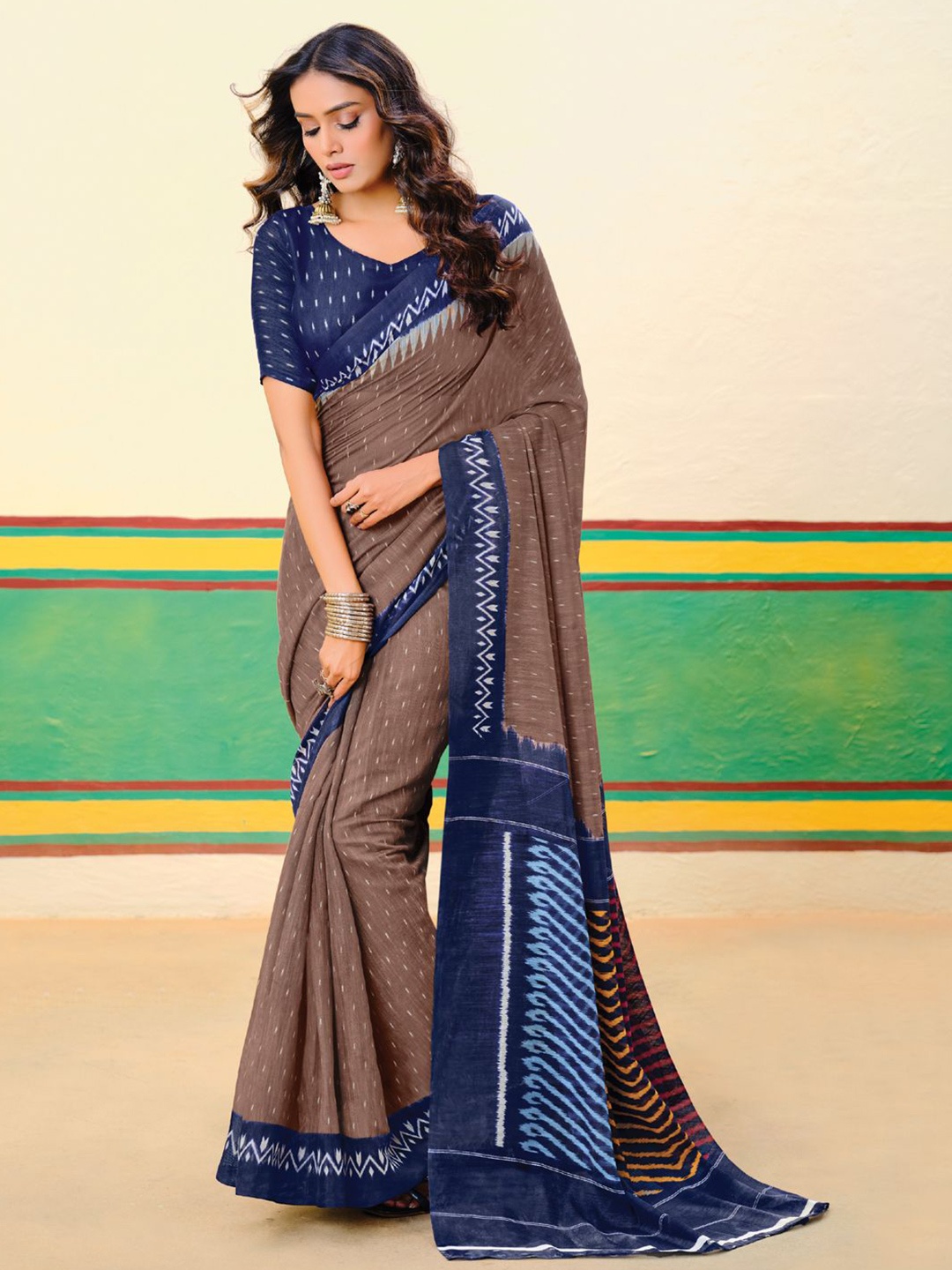 

Panzora Ikat Saree, Brown