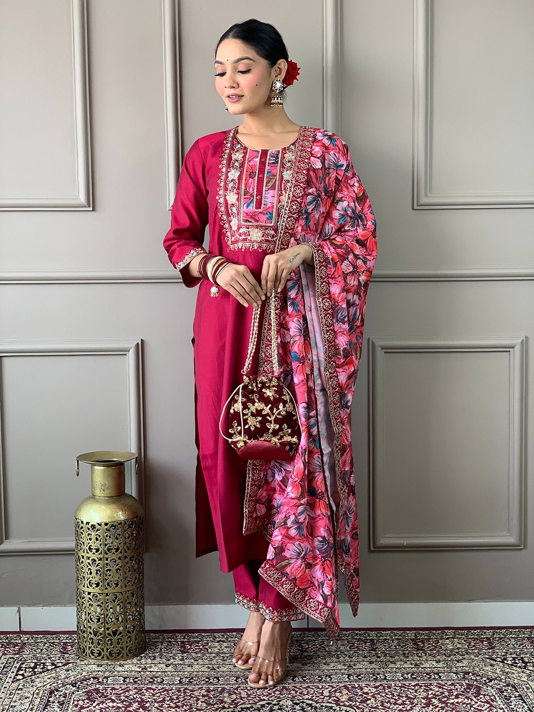 

BESUCHER Floral Embroidered Round Neck Chanderi Silk Straight Kurta With Trouser & Dupatta, Red