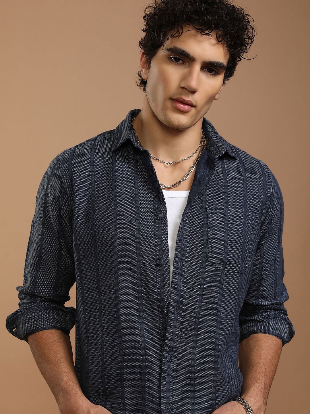

HIGHLANDER Men Slim Fit Opaque Striped Casual Shirt, Blue