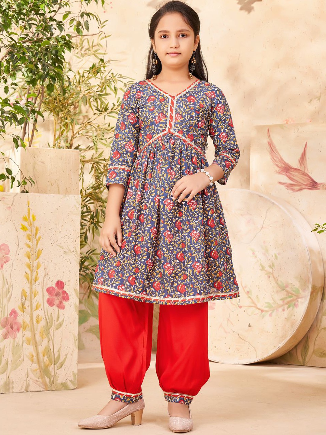 

Sangria Girls Floral Printed With Gota Lace Cotton Anarkali Kurta with Patiala, Blue