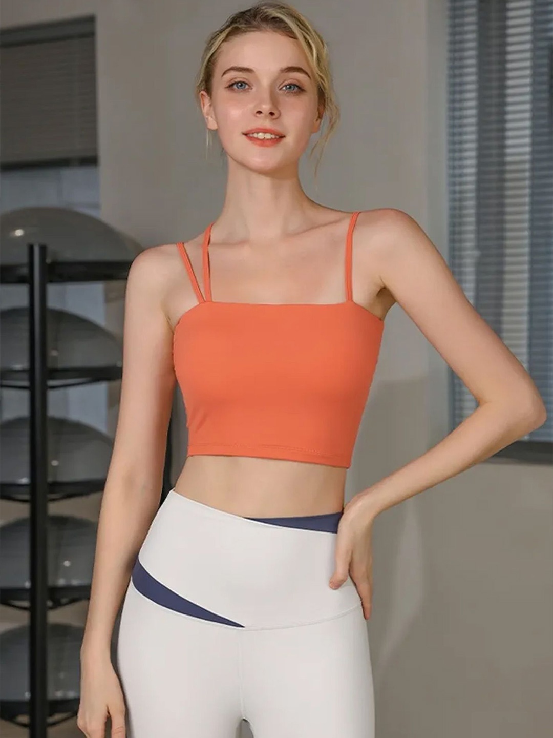 

LULU & SKY Crop Top, Orange
