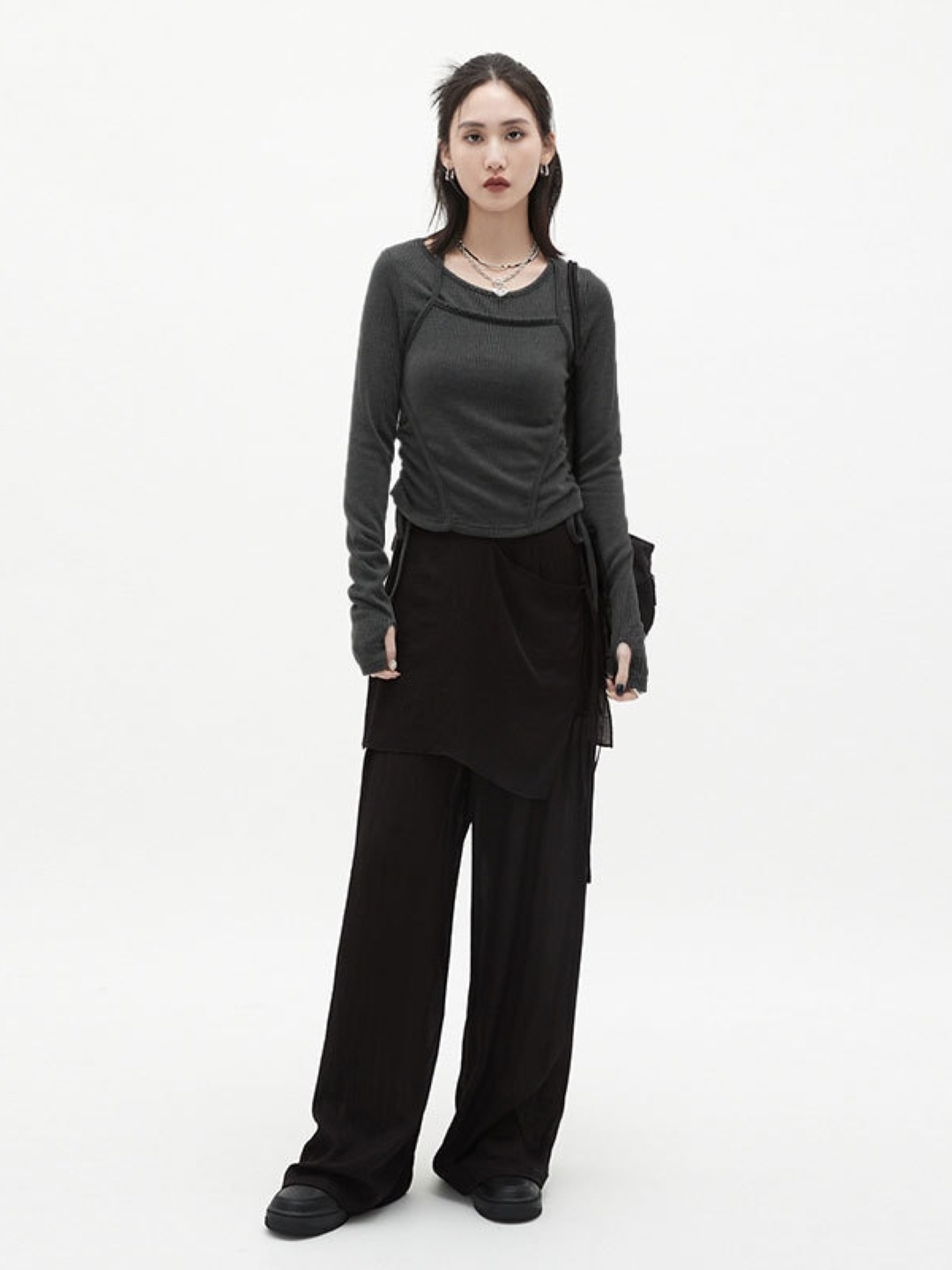 

KPOP Women Round Neck Extended Sleeves Top, Black