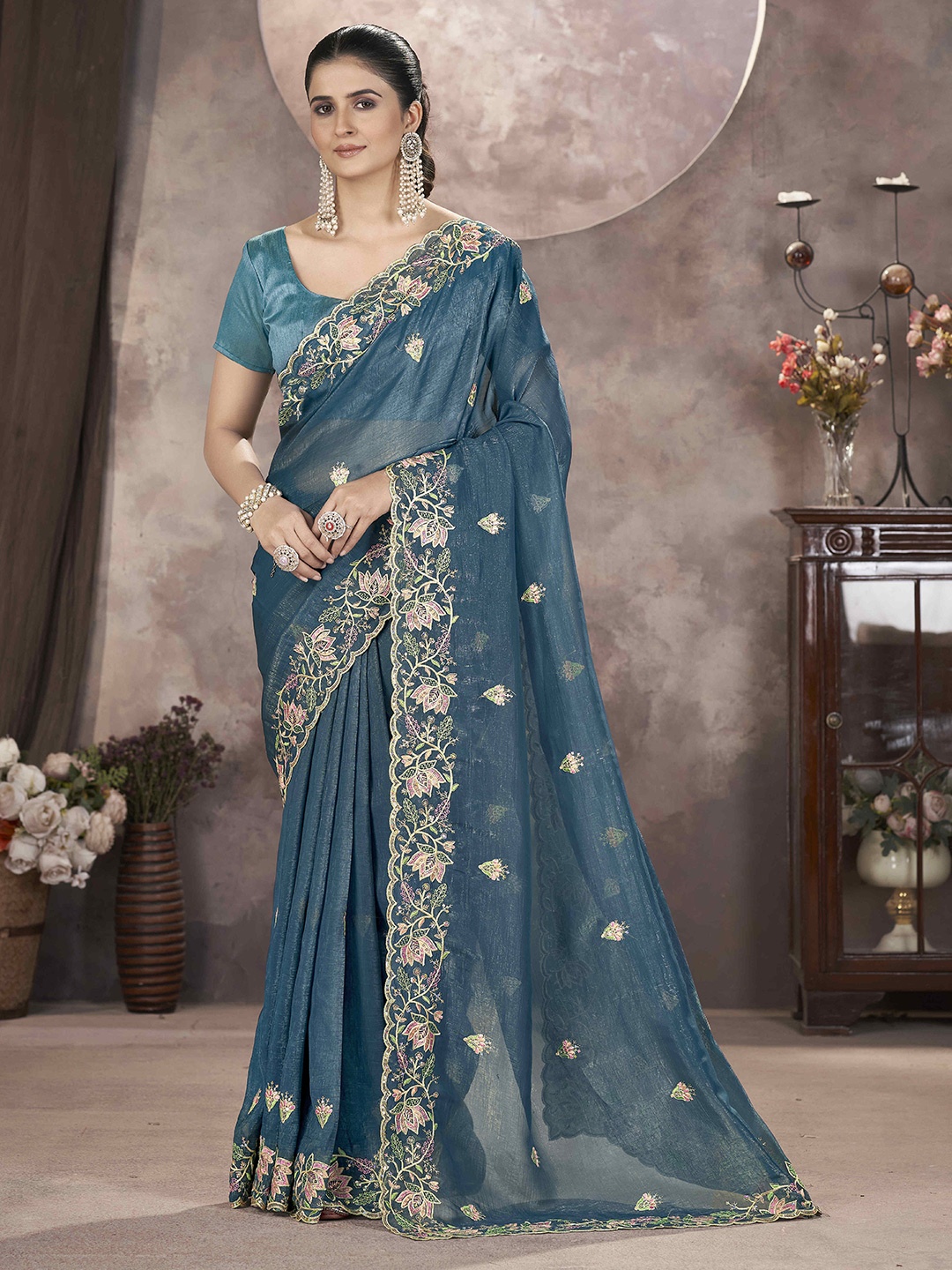 

Munir Floral Embroidered Saree With Blouse Piece, Teal