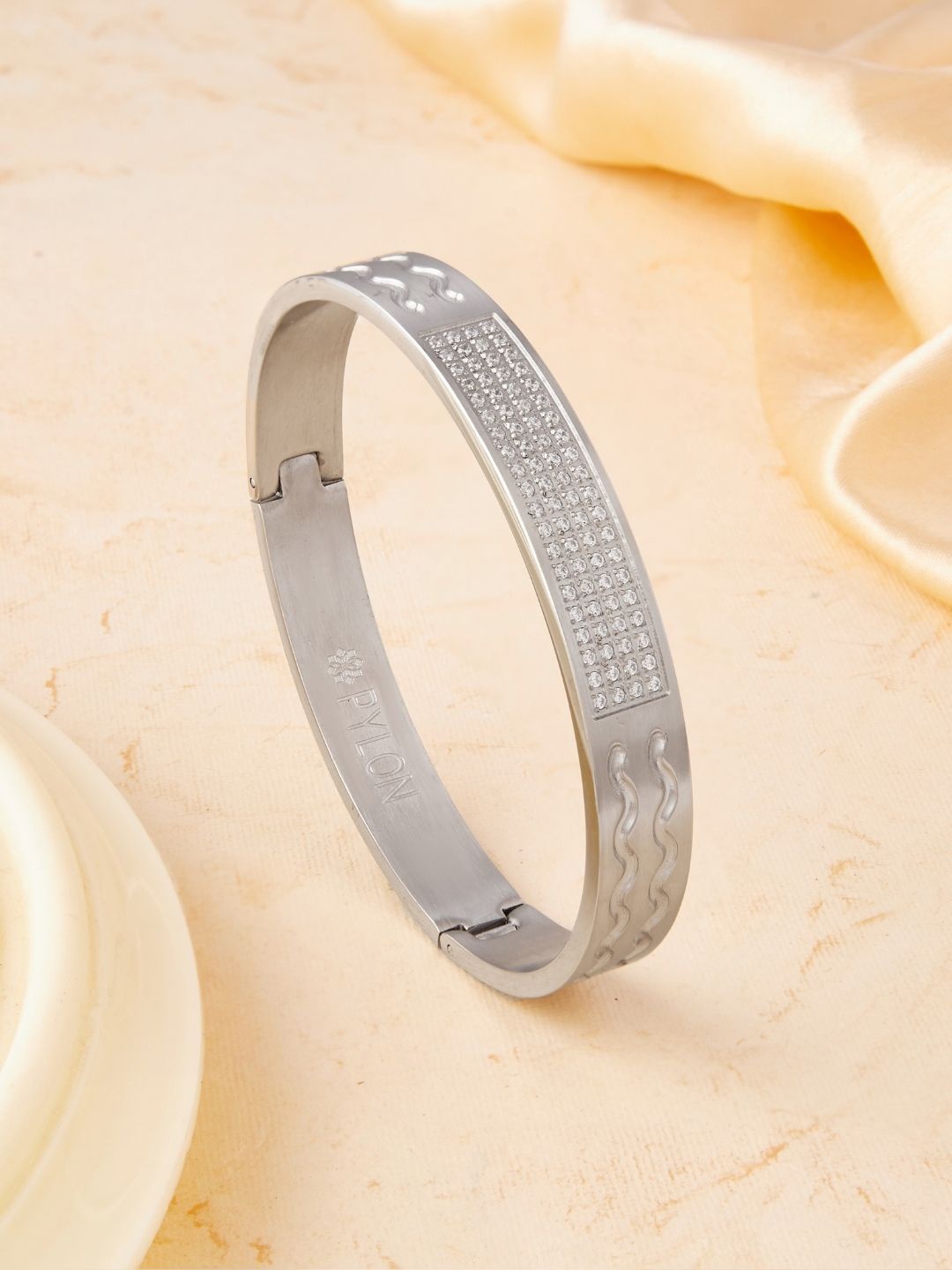

PYLON Men American Diamond Kada Bracelet, Silver
