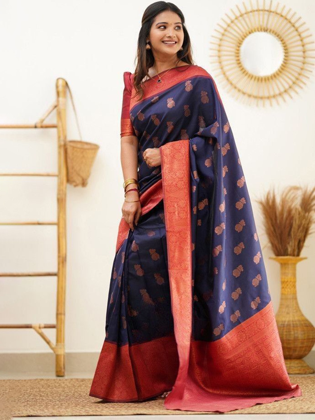 

Wuxi Woven Design Zari Pure Silk Saree, Blue