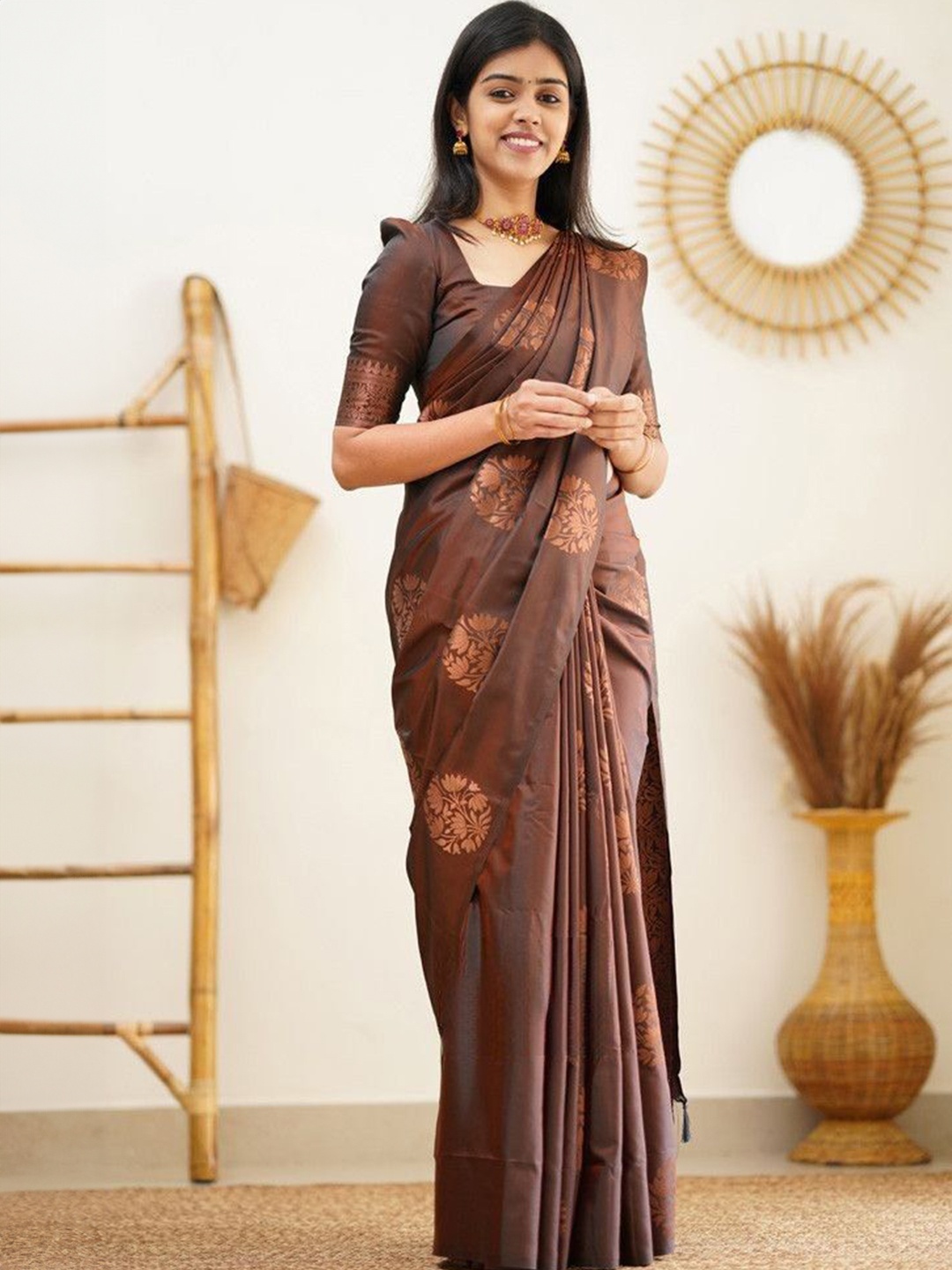 

Wuxi Ethnic Motifs Zari Pure Silk Banarasi Saree, Brown