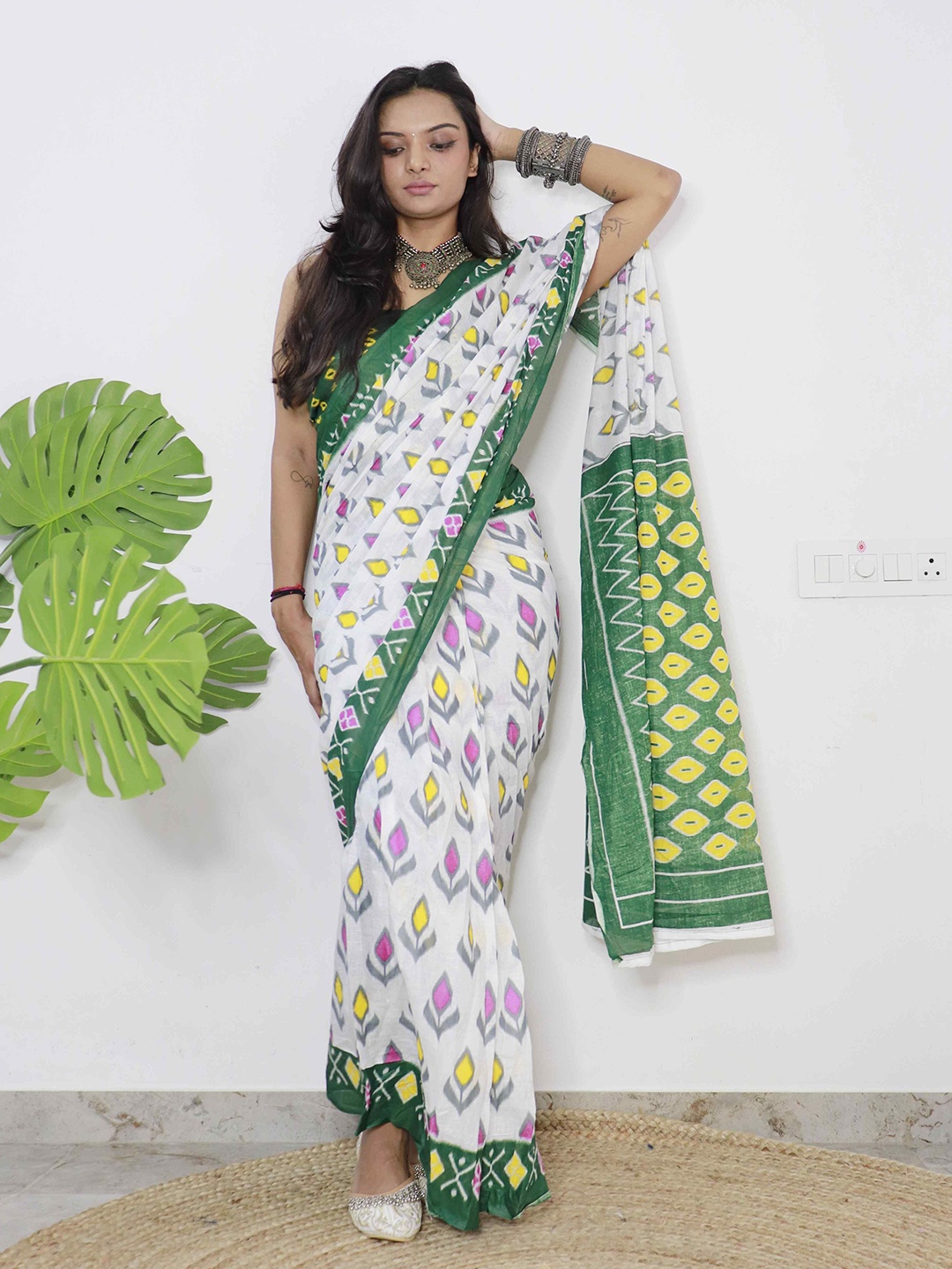 

HERE&NOW Ethnic Motifs Pure Cotton Bagru Saree, White