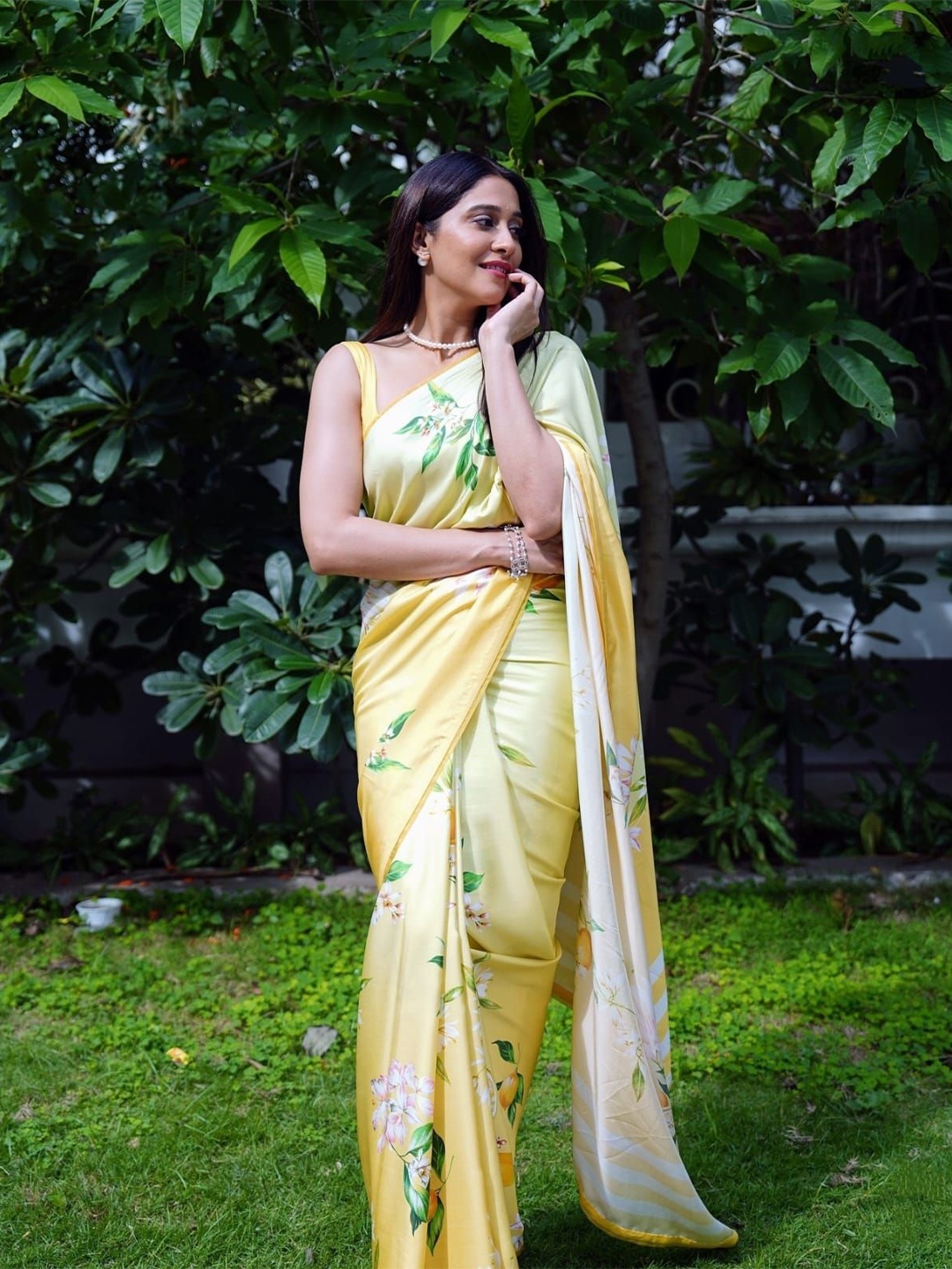 

STAVA CREATION Floral Satin Saree, Yellow