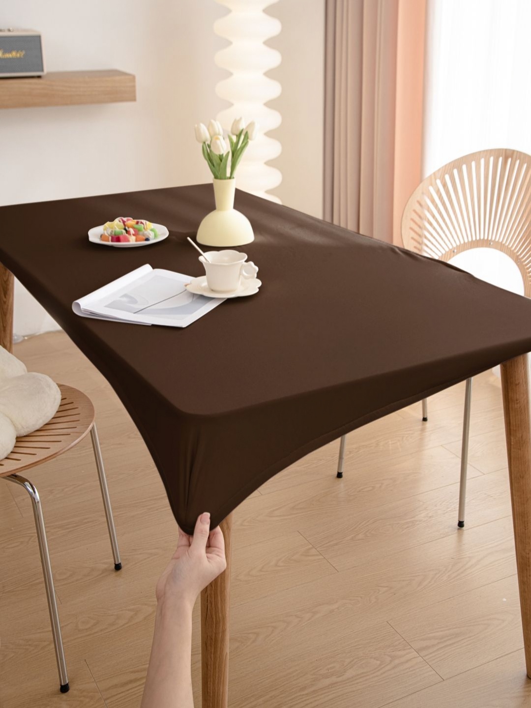 

HOKIPO Brown Waterproof Non-Slip Stretch Fit 6-Seater Rectangle Table Cover