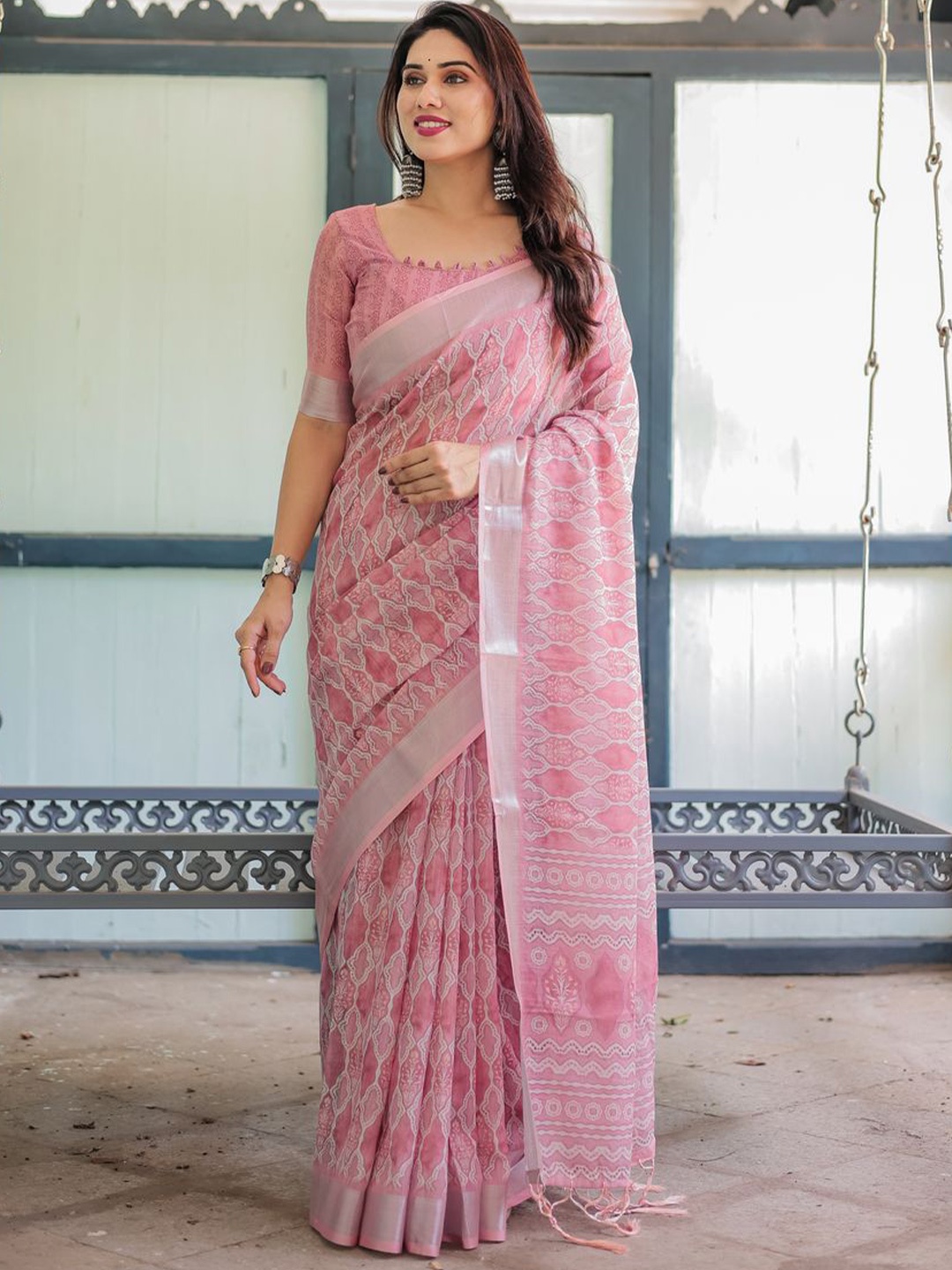 

VEERAX Zari Pure Linen Saree, Pink