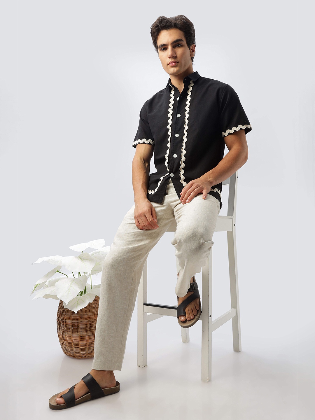 

HAMPTONS Men Solid Lace Insert Opaque Casual Cotton Shirt, Black