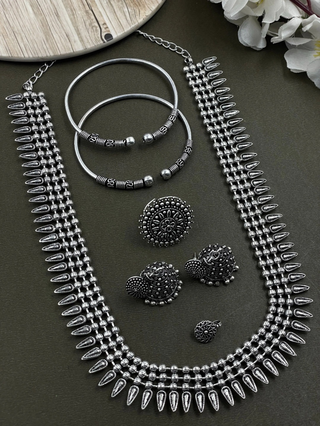 

NAMAN ARTS Silver Plated Oxidised Jewellery Set