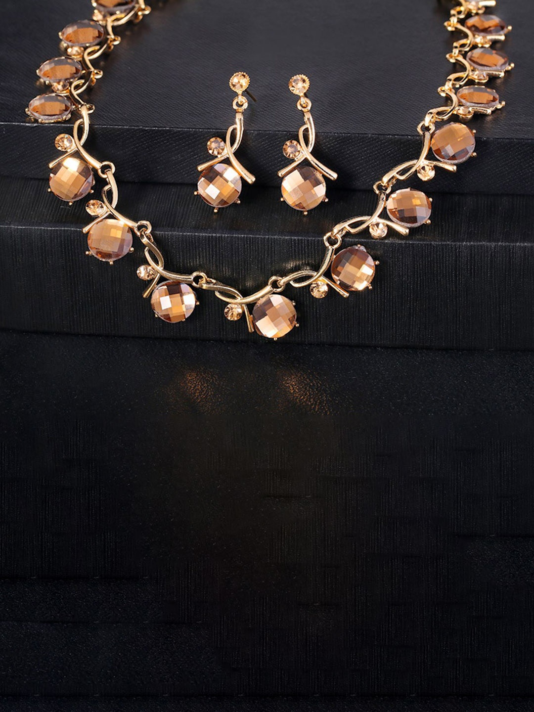 

Nilu's Collection Gold-Plated Stone Studded Necklace and Earrings