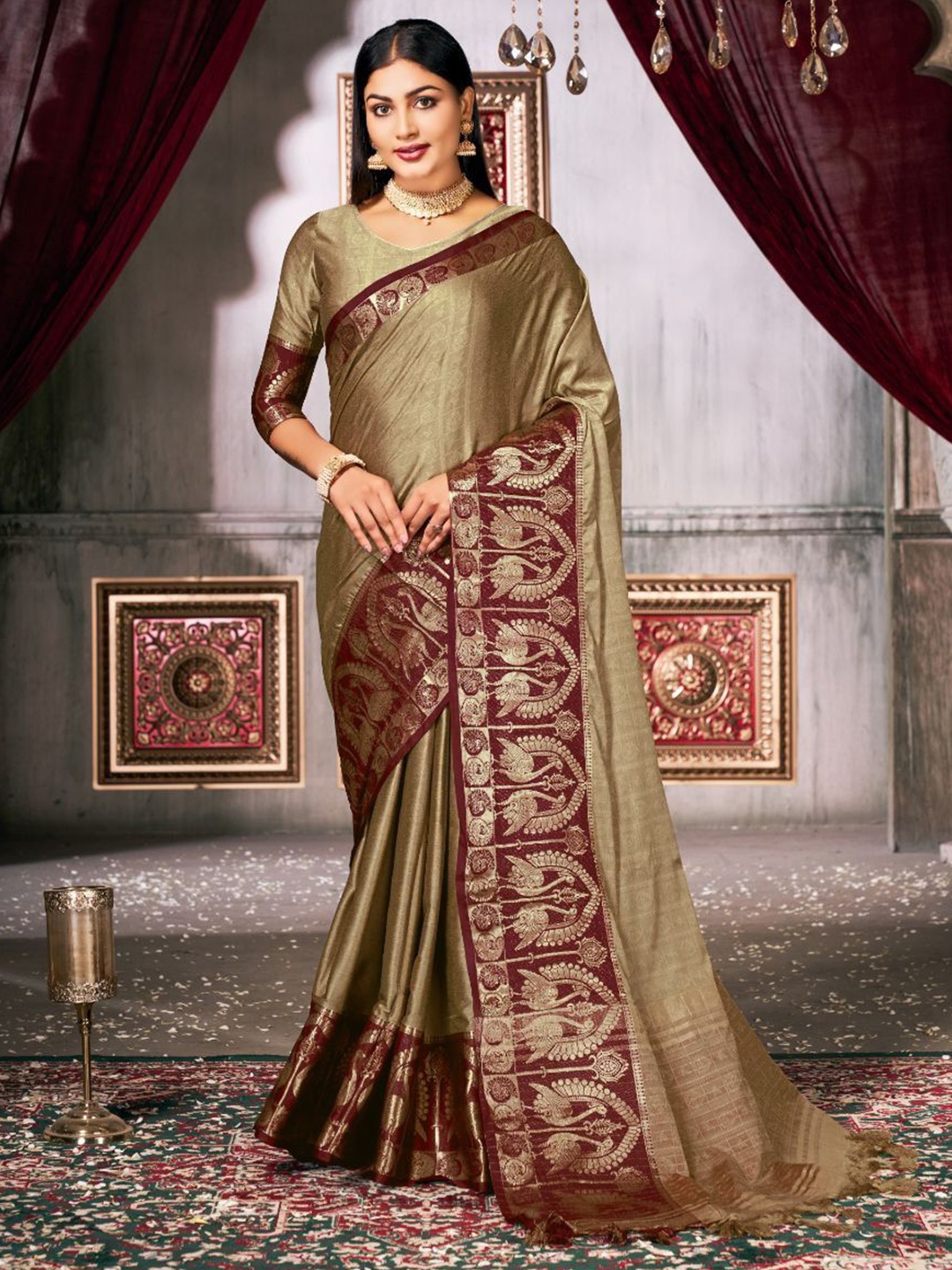 

Wuxi Ethnic Motifs Zari Pure Silk Banarasi Saree, Gold