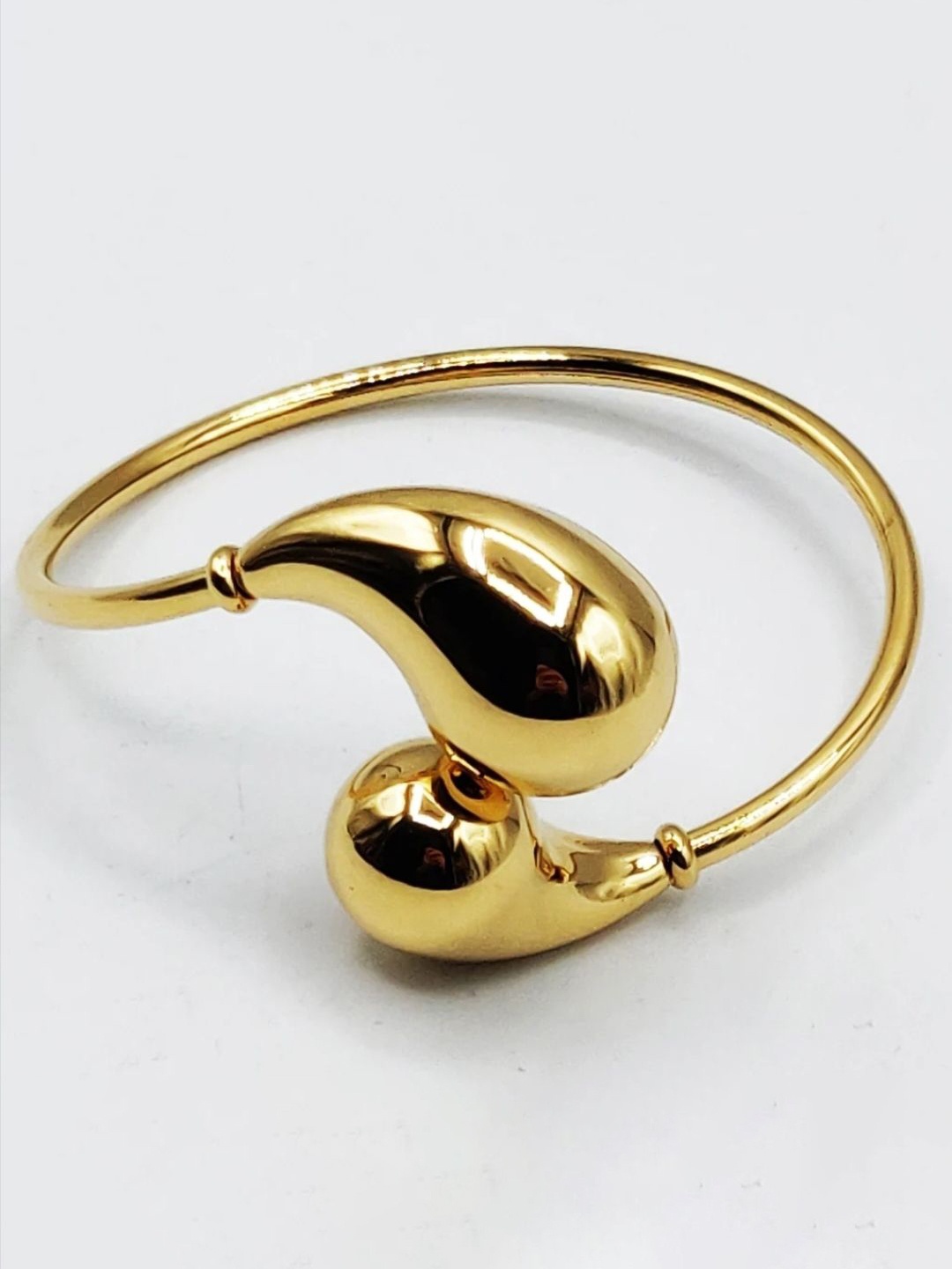 

V FASHION JEWELLERY V FASHION JEWELLERY Gold-Plated Drop Bracelet