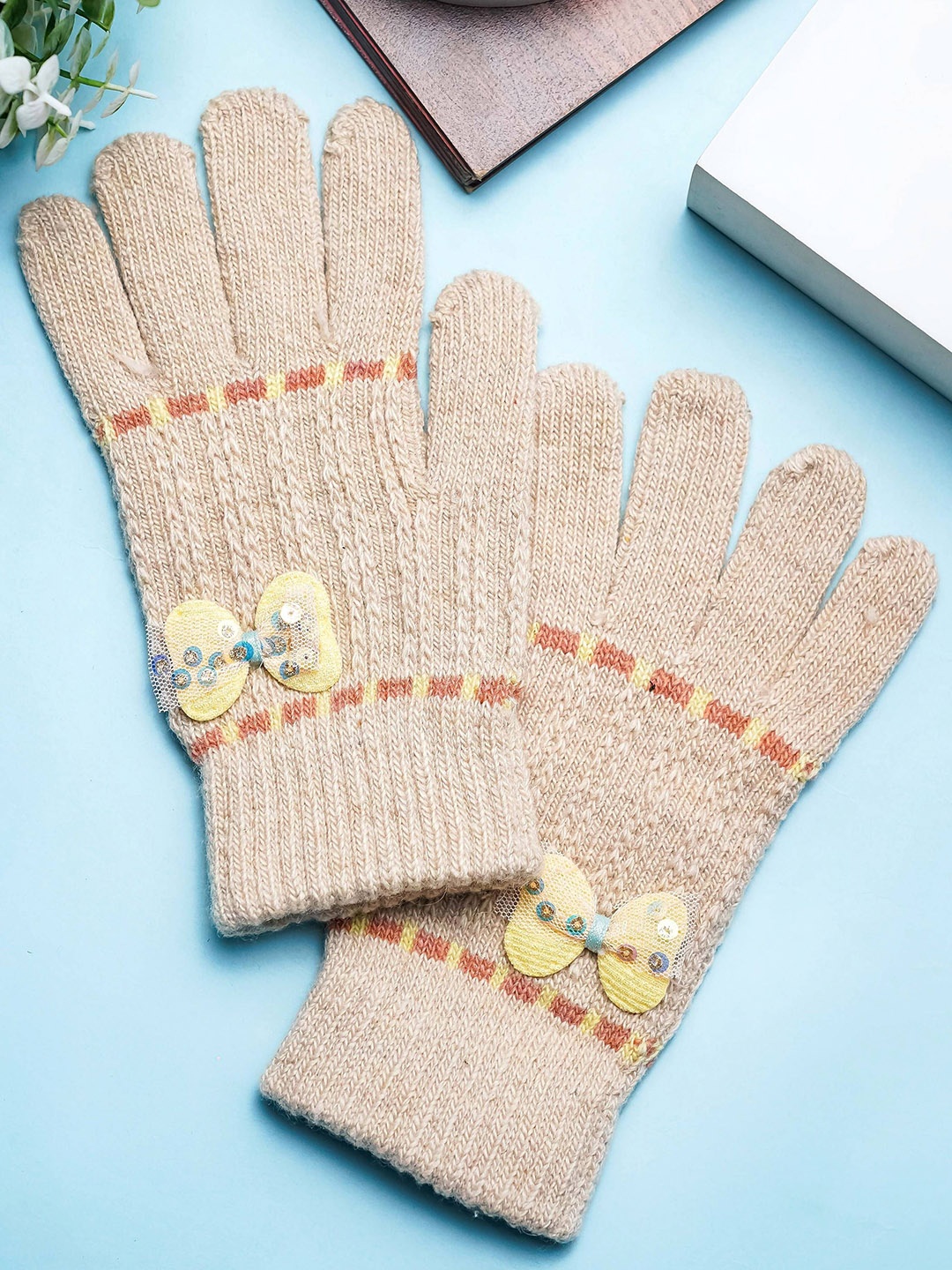 

Brauch Women Patterned Winter Gloves, Beige