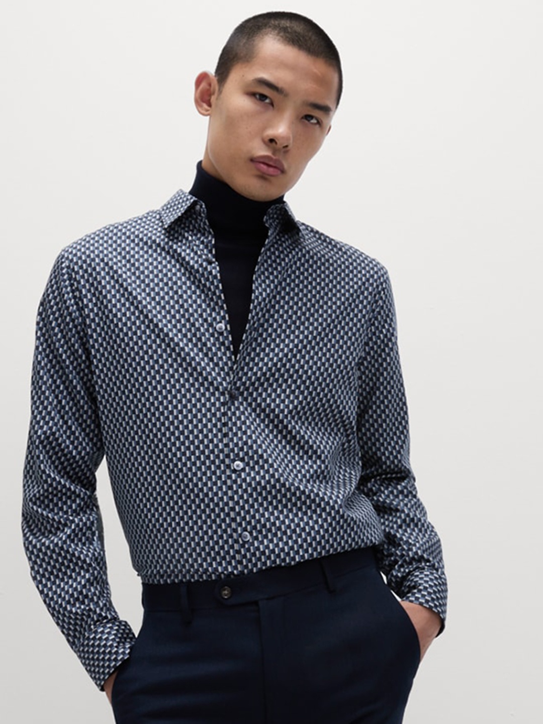 

Marks & Spencer Men Geometric Printed Spread Collar Casual Shirt, Navy blue