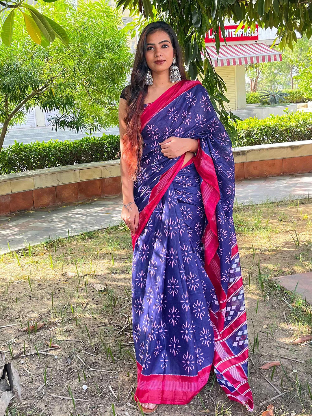 

HERE&NOW Pure Cotton Bagru Saree, Navy blue