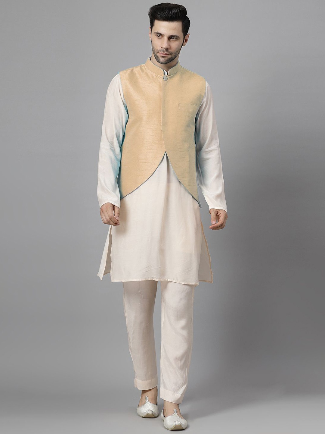 

Utsav Fashion Men High Slit Kurta with Trousers, Off white