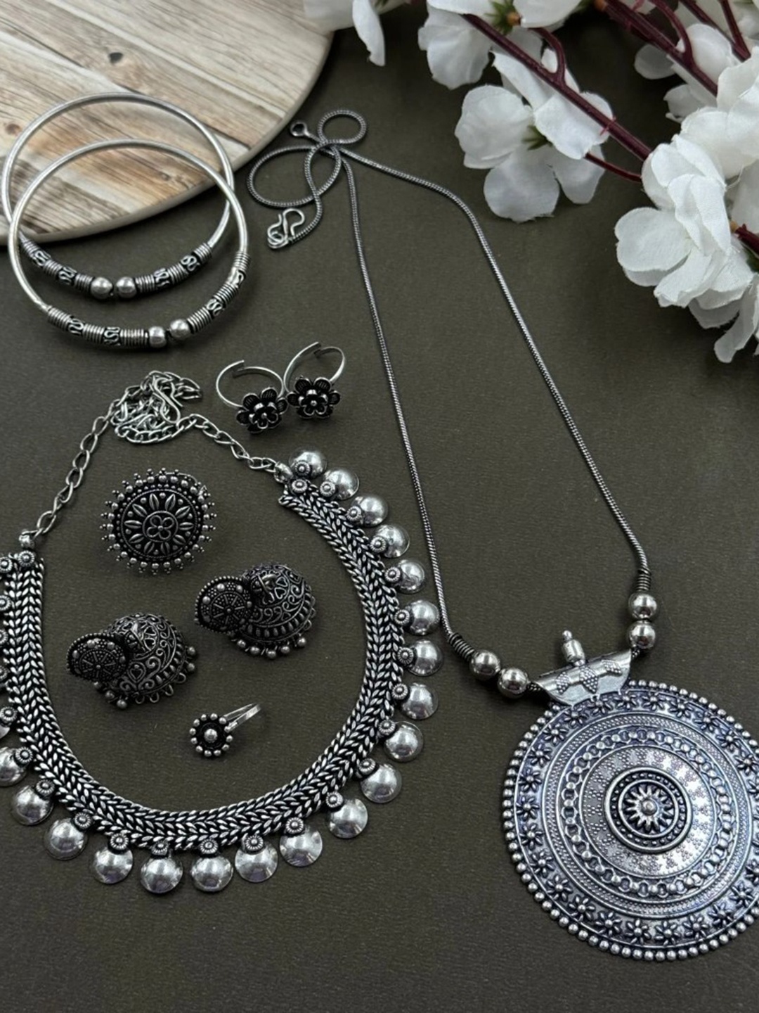 

NAMAN ARTS Simran Silver Plated Oxidised Jewellery Set