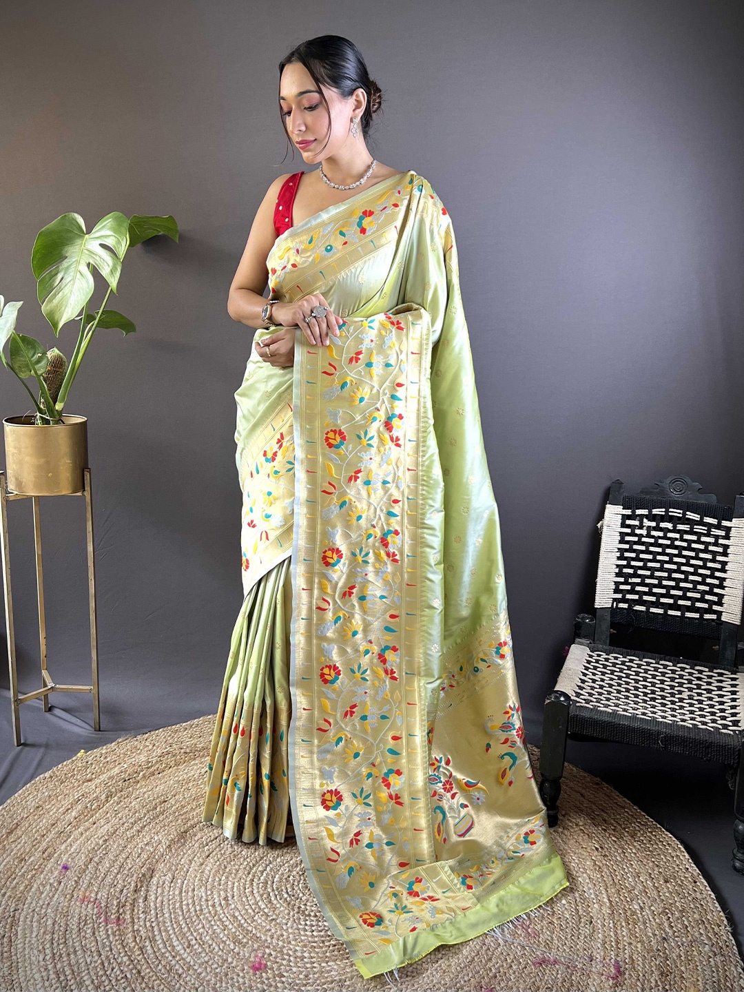 

Panzora Woven Design Zari Silk Blend Paithani Saree, Green