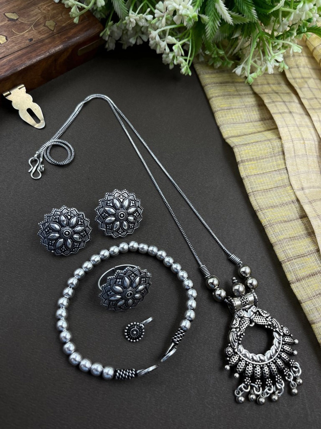 

NAMAN ARTS Silver Plated Oxidised Jewellery Set