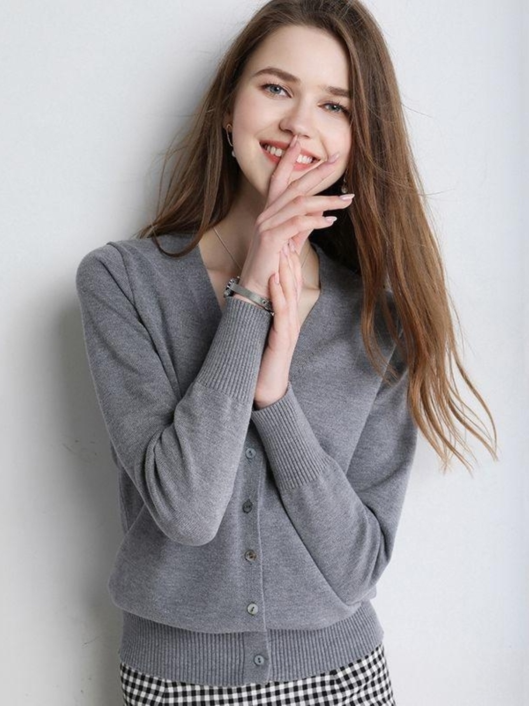 

KPOP Women Button Detail Sweater, Grey