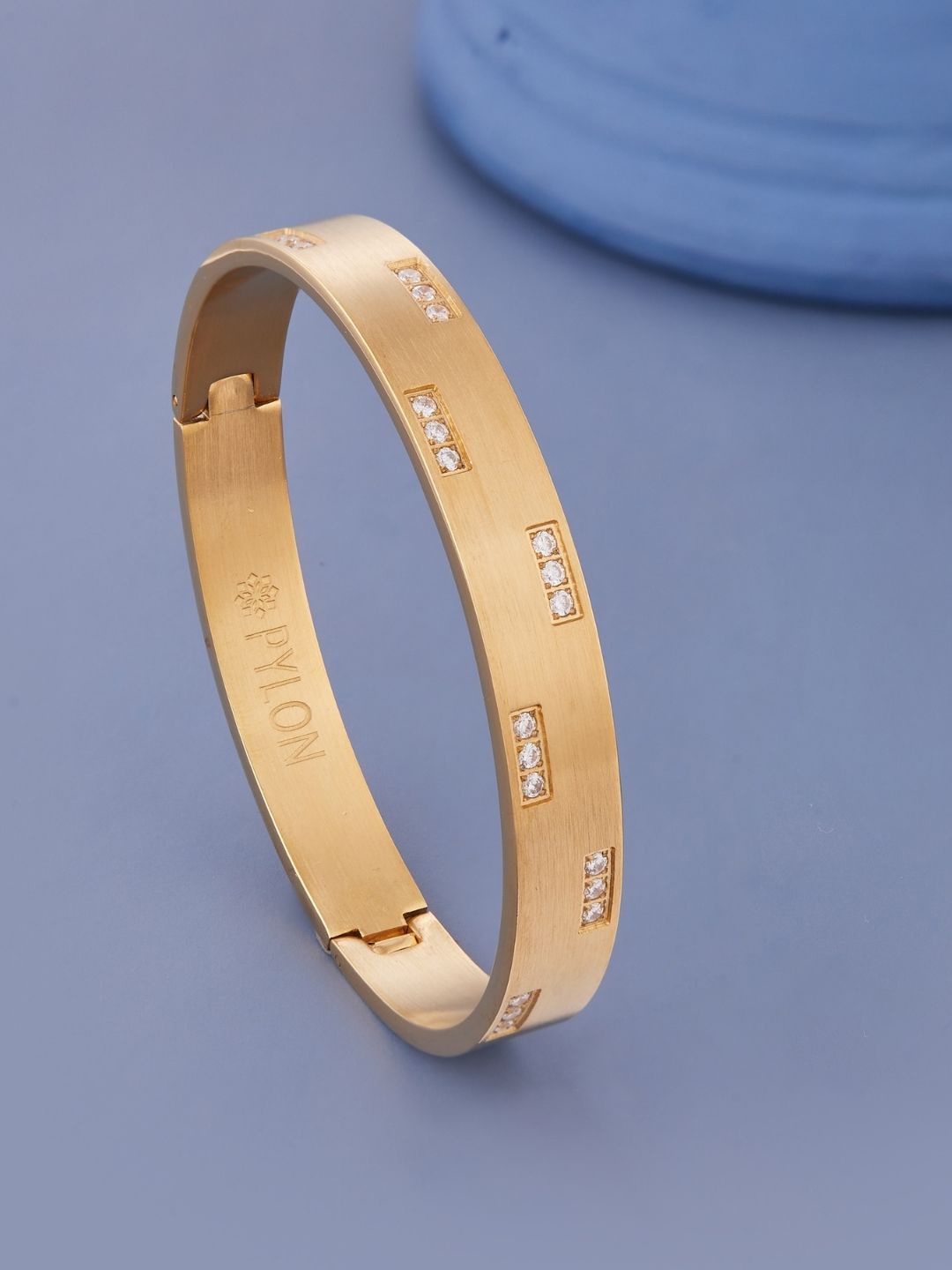 

PYLON Men American Diamond Kada Bracelet, Gold