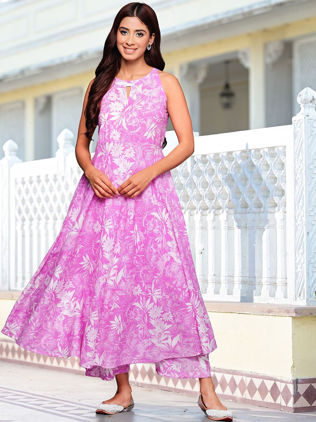 

Varanga Women Floral Printed Empire Pure Cotton Kurta with Trousers, Lavender