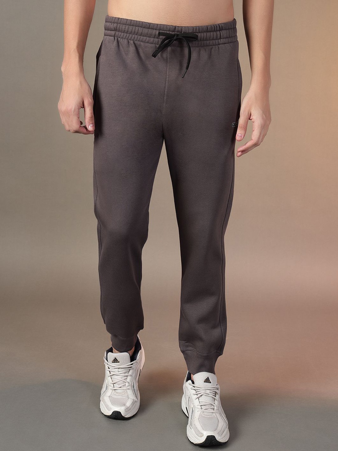 

FCK GOLD Men Mid Rise Joggers, Grey