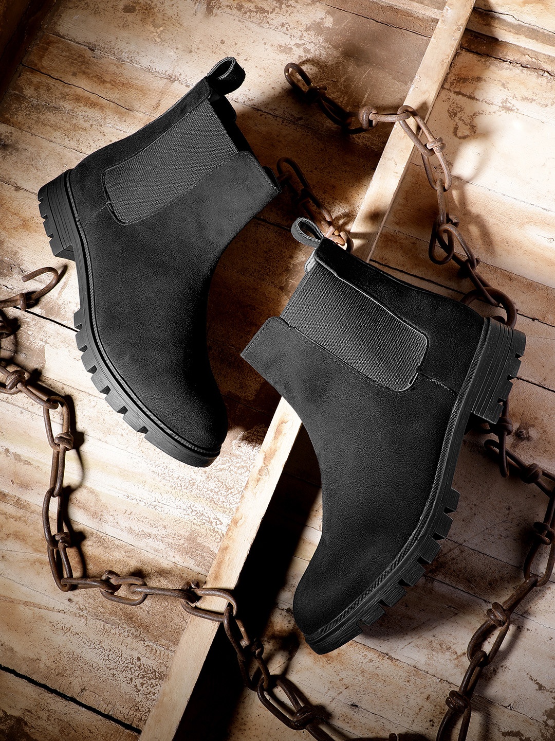 

The Roadster Life Co. Women Mid-Top Chelsea Boots, Black