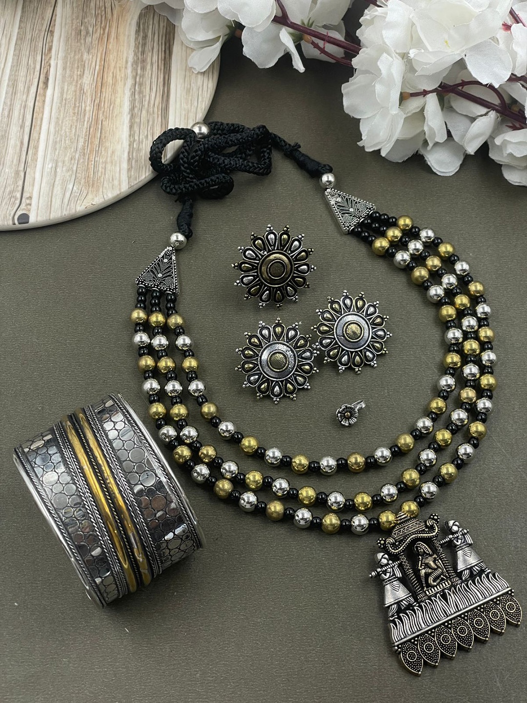 

NAMAN ARTS Silver Plated Oxidised Jewellery Set