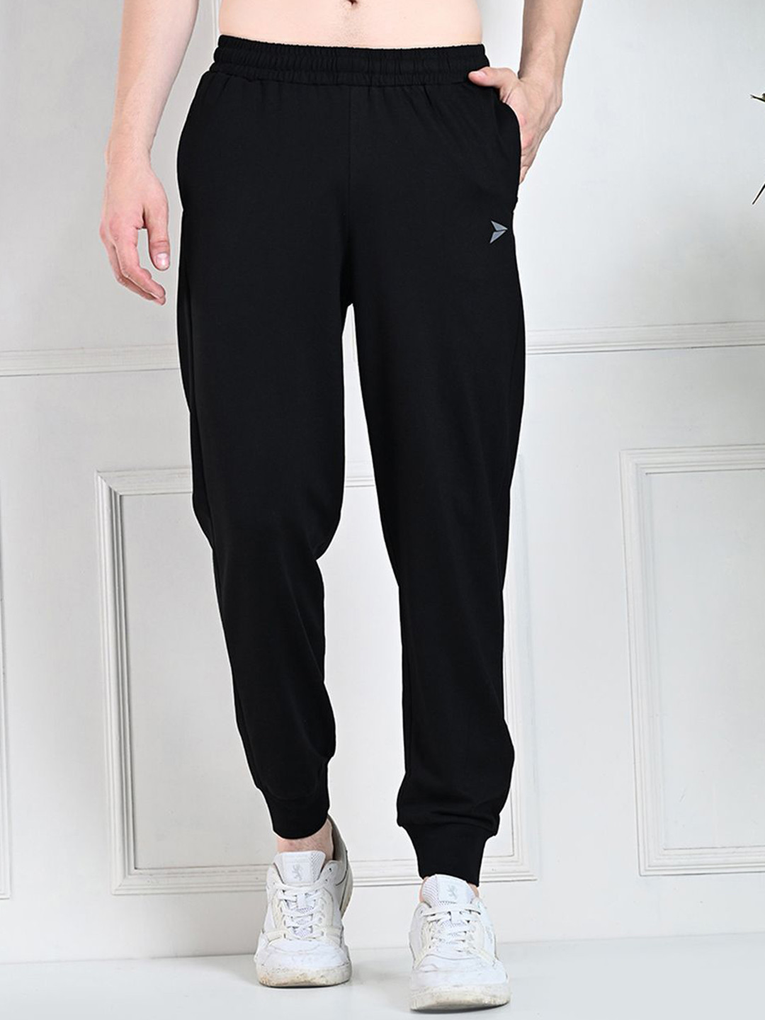 

FITINC Men Cotton Relaxed-Fit Mid Rise Joggers, Black