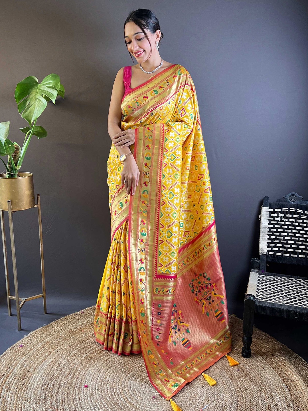 

Panzora Woven Design Zari Silk Blend Patola Saree, Yellow