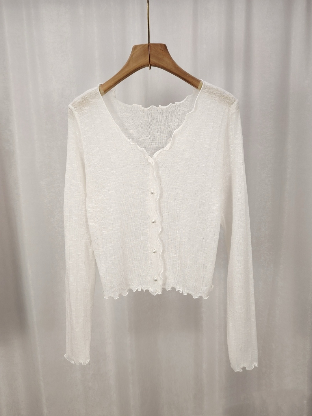 

KPOP Women V - Neck Long Sleeves Top, White