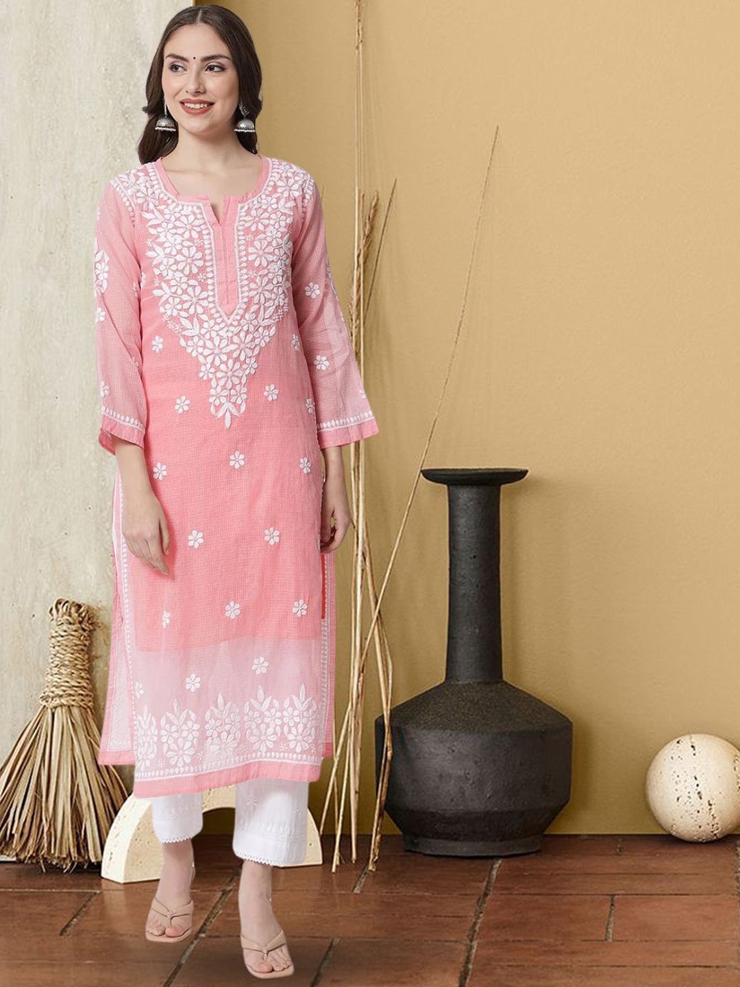 

PARAMOUNT CHIKAN Notch Neck Floral Embroidered Chikankari Cotton Kurta, Coral