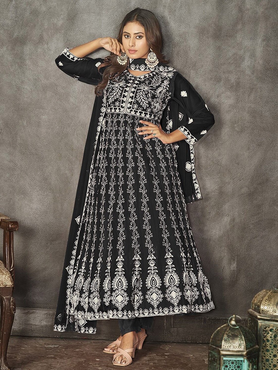 

Warthy Ent Floral Embroidered Semi-Stitched Dress Material, Black