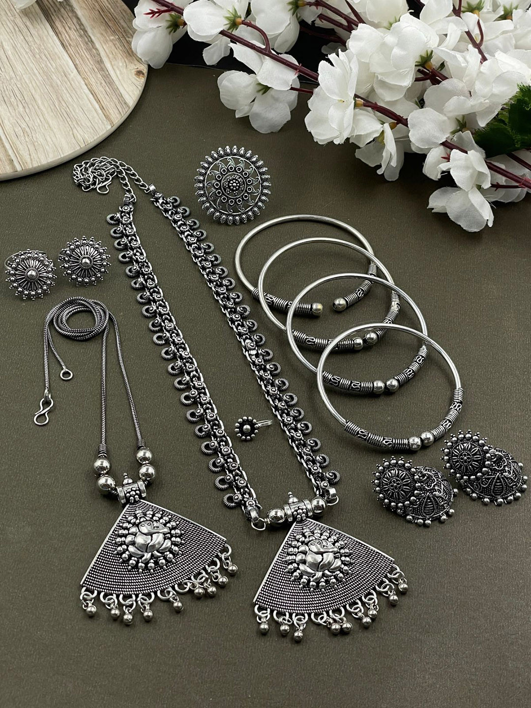 

NAMAN ARTS Silver Plated Oxidised Jewellery Set