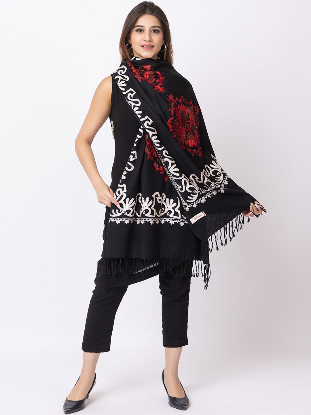 

PASHGIRI Women Floral Embroidered Shawl, Black