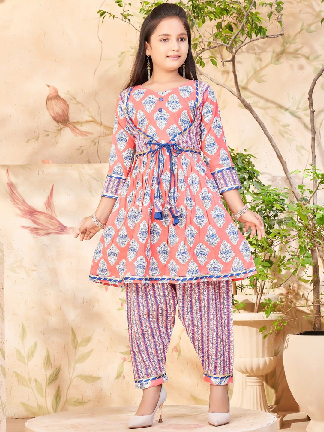 

Sangria Girls Peach and White Ethnic Motifs Printed Pure Cotton Kurta With Patiala