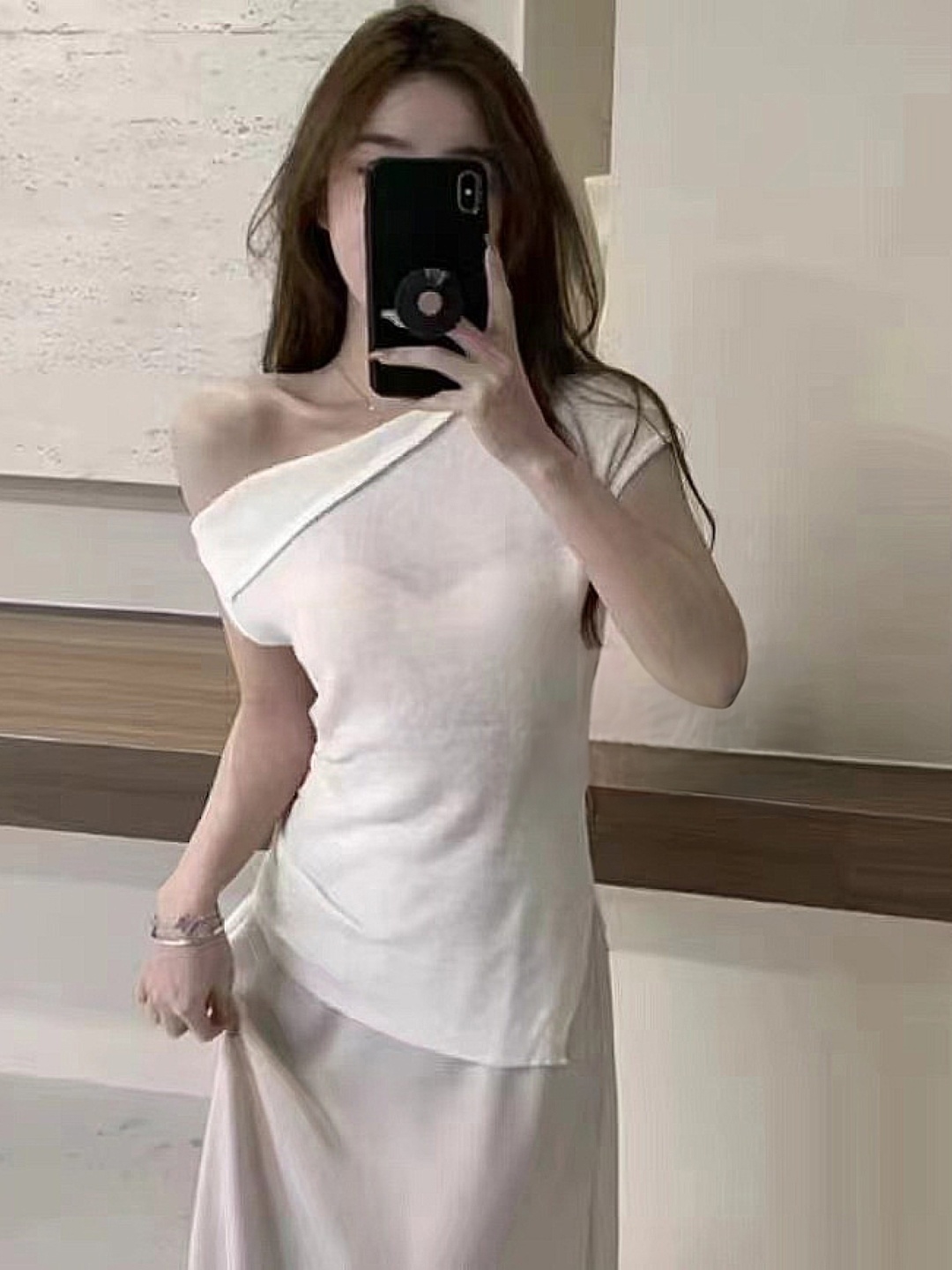 

KPOP Women One Shoulder Top, White