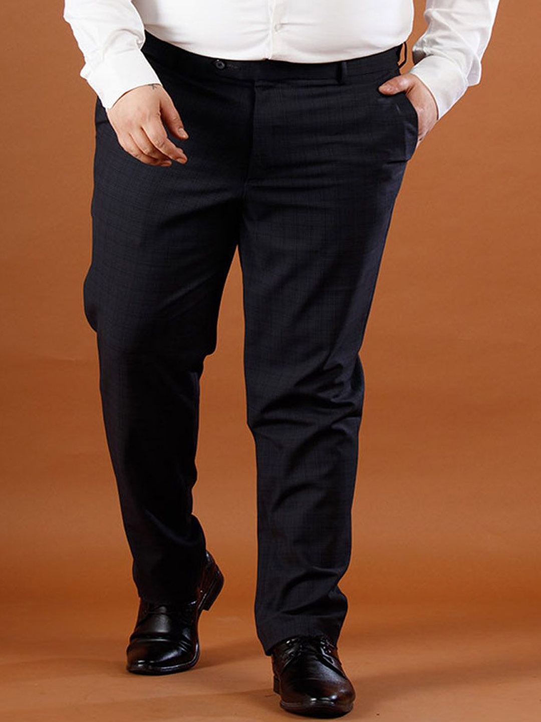 

Muffynn Men Relaxed Straight Leg Straight Fit Trousers, Black