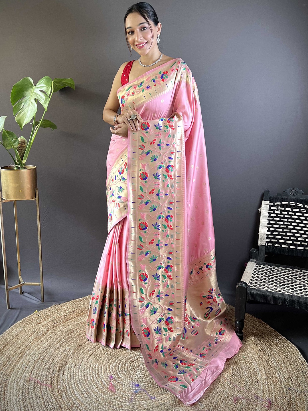 

Panzora Woven Design Zari Silk Blend Paithani Saree, Pink