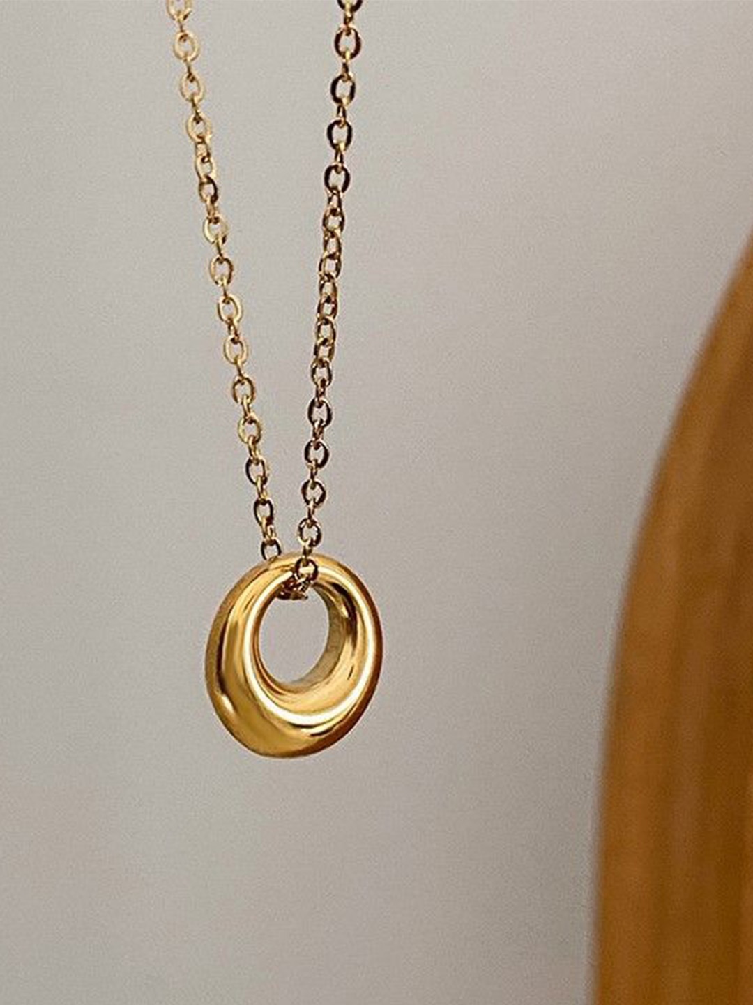 

Just Lil Things Circular Pendant With Chain, Gold