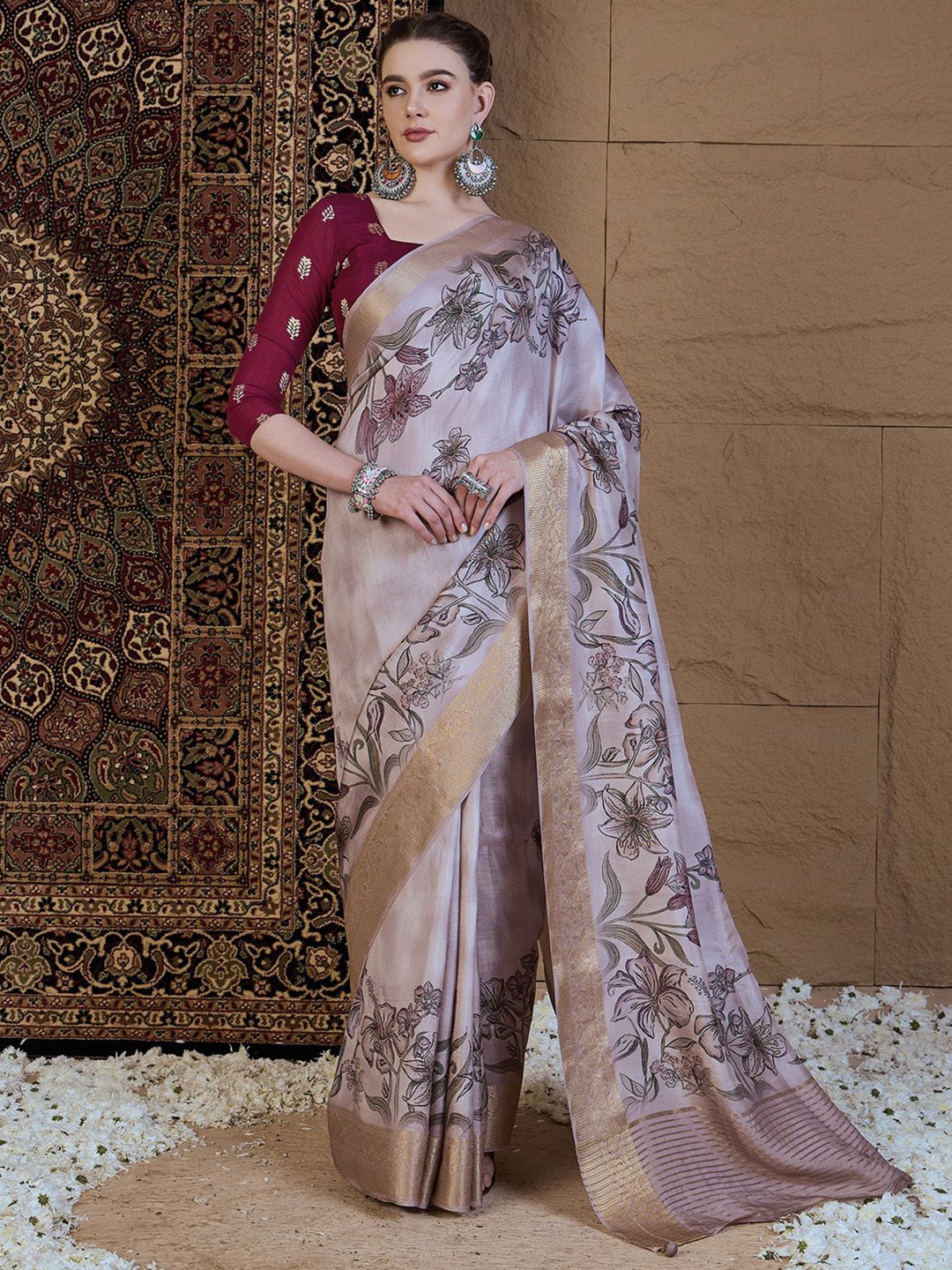 

Anouk Floral Zari Silk Blend Saree, Mauve