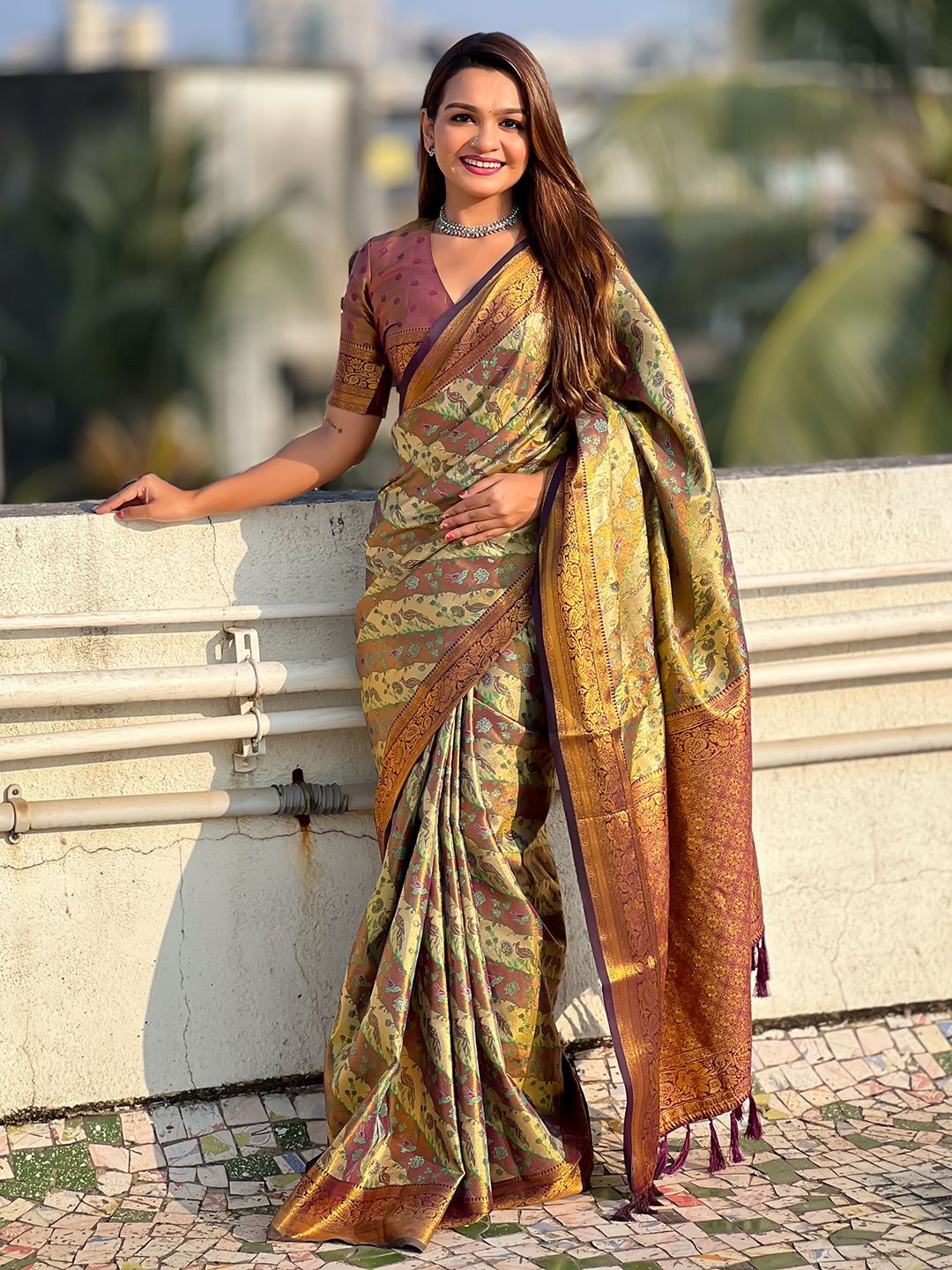 

Panzora Woven Design Zari Silk Blend Dharmavaram Saree, Green