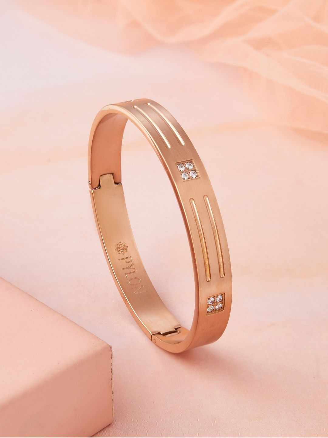 

PYLON Men American Diamond Kada Bracelet, Rose gold