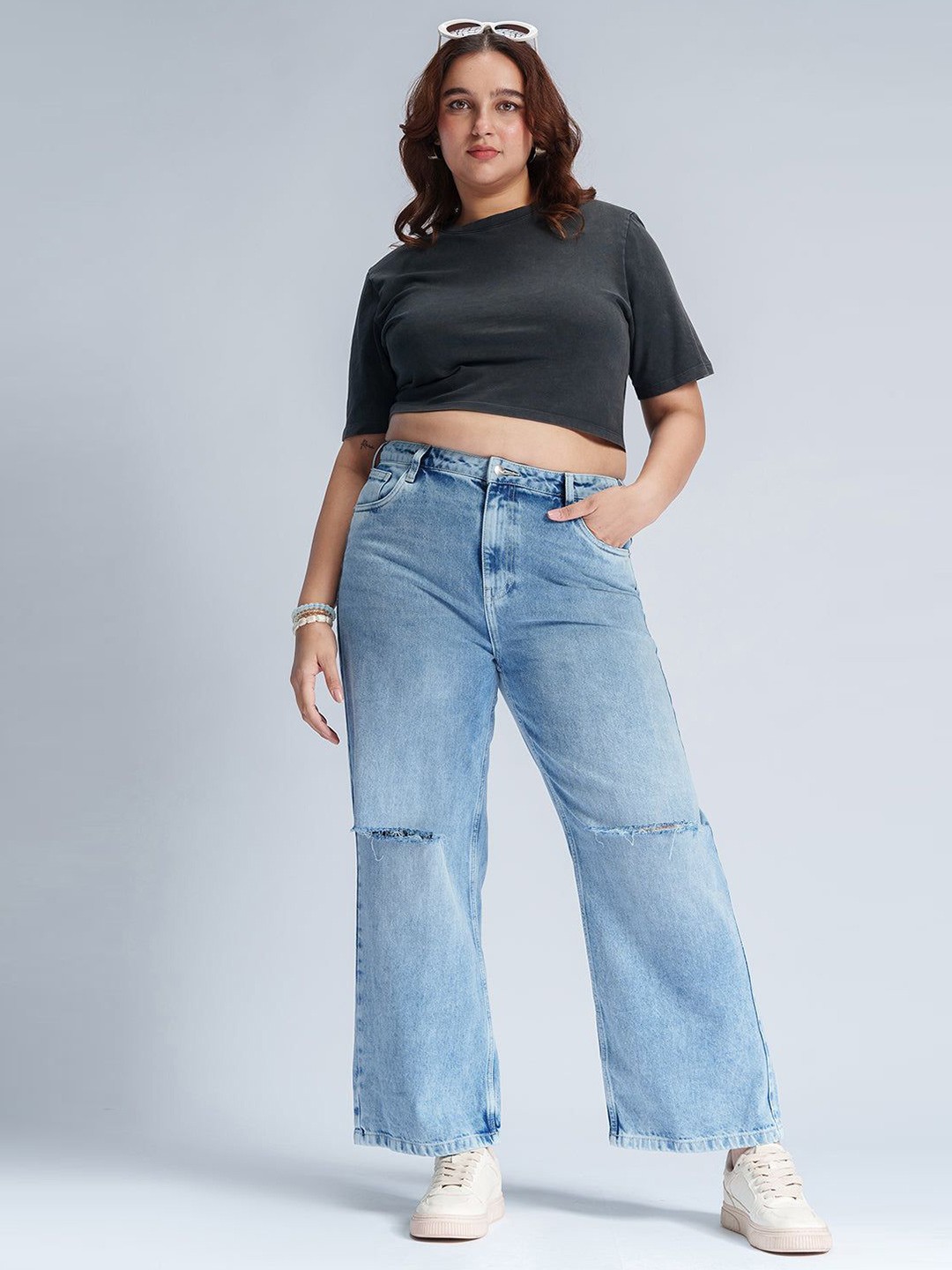 

FREAKINS Women Straight Fit High-Rise Slash Knee Heavy Fade Jeans, Blue