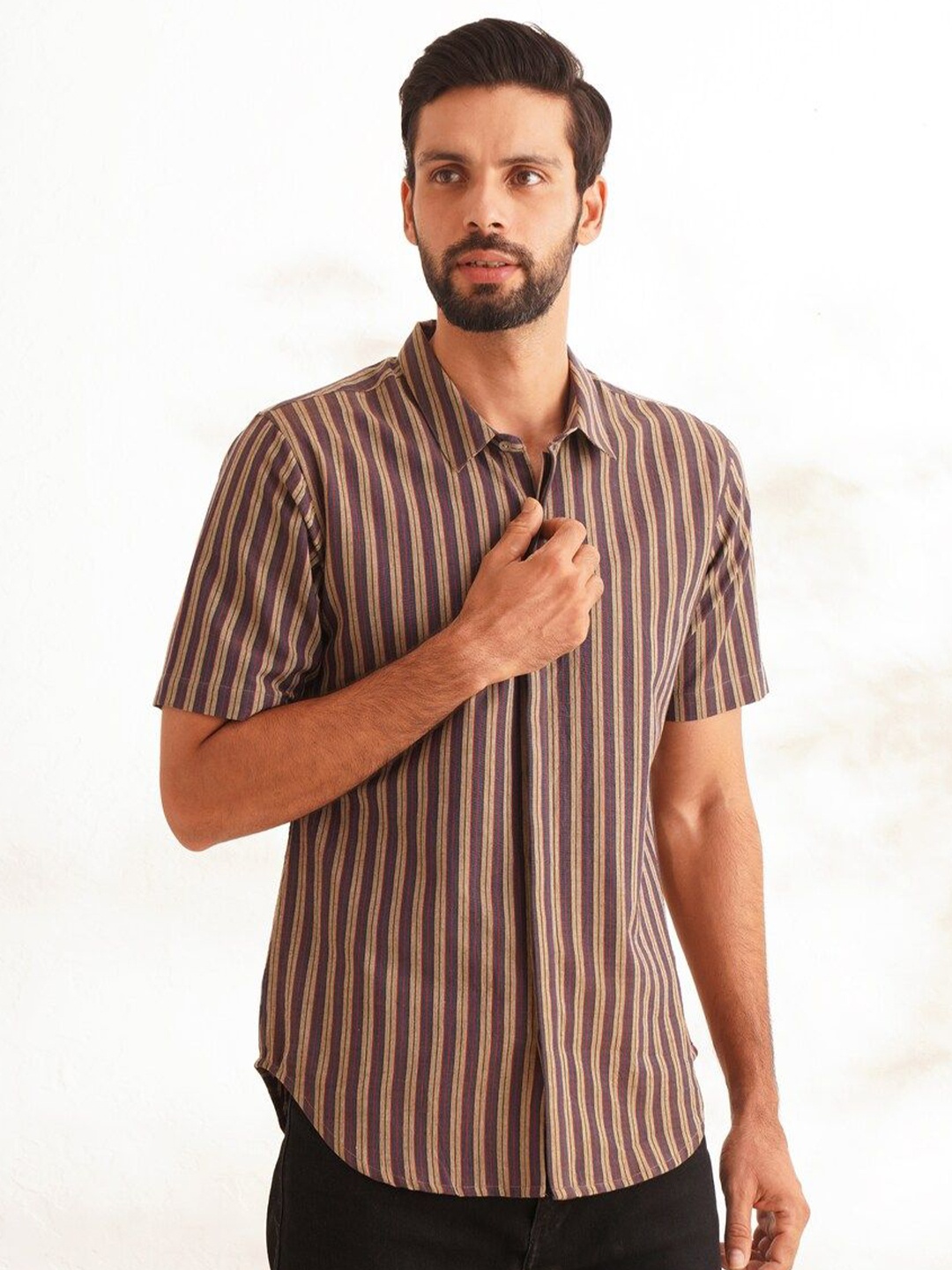 

JAYPORE Men Standard Opaque Striped Cotton Casual Shirt, Purple